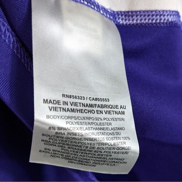 Womans Nike Running Racerback Tank Top Size Medium Built In Bra Exercise Workout - Picture 6 of 9